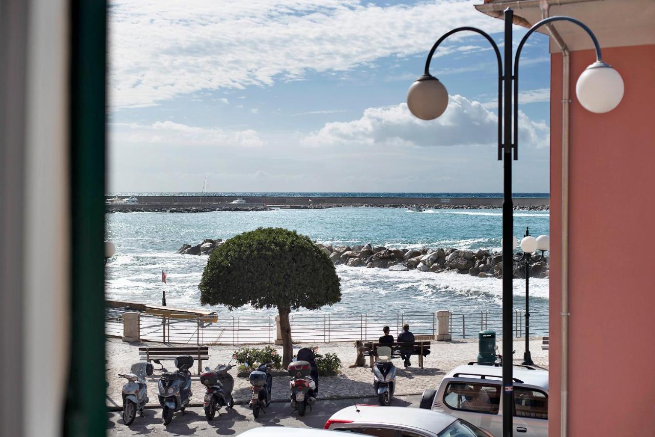 Appartamento A due passi dal mare Chiavari Esterno foto