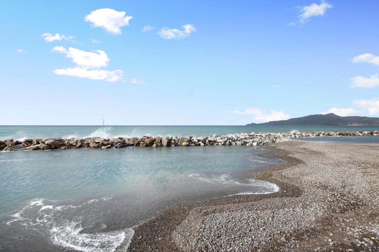 Appartamento A due passi dal mare Chiavari Esterno foto